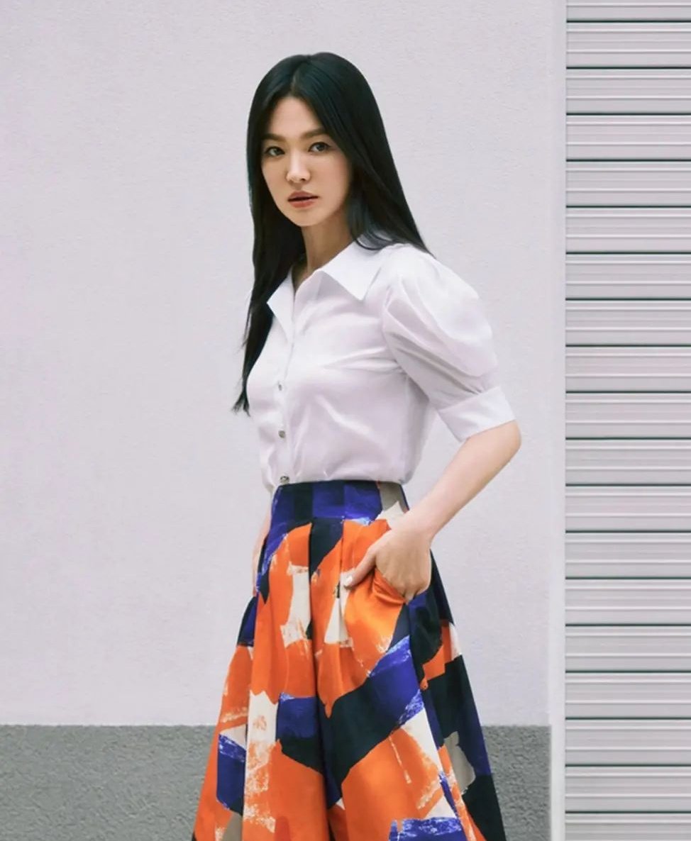 This outfit is so Ha Yeong-eun coded 🧡

#SongHyeKyo