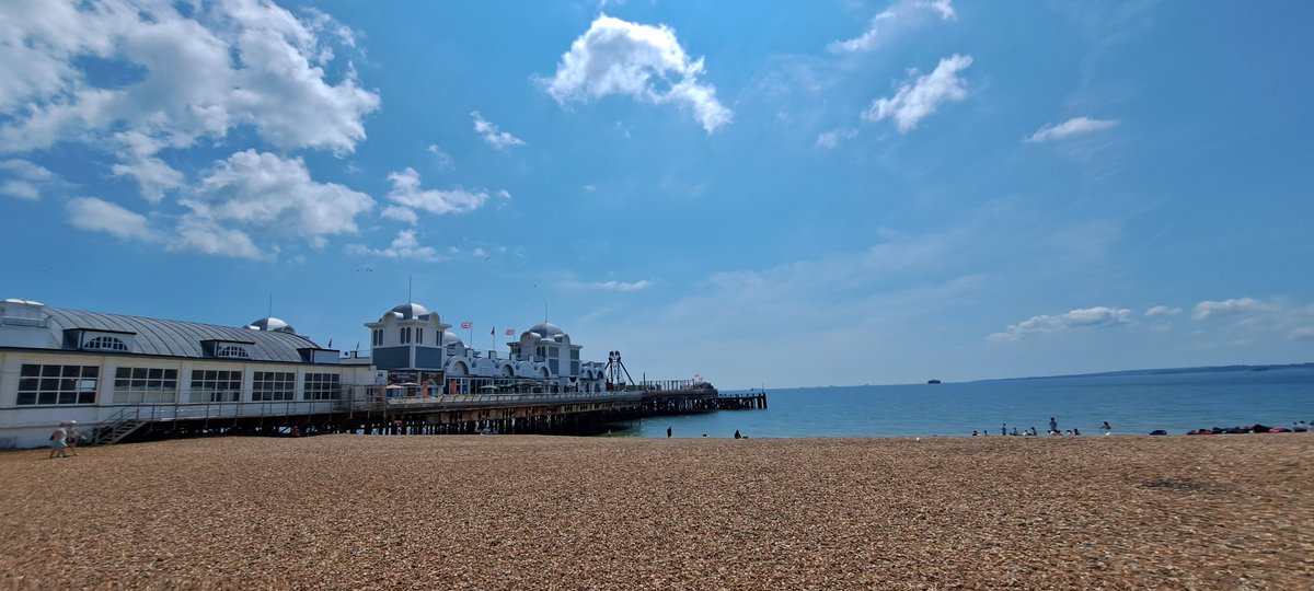 On our walk to the pier we spotted some great examples of coastal management strategies, linked to our Geography topic. Just look at that rock armour! #Southsea2023