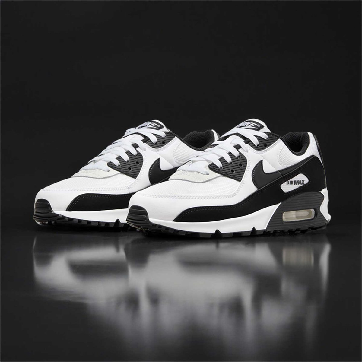 スニーカーウォーズ / SNEAKERWARS on X