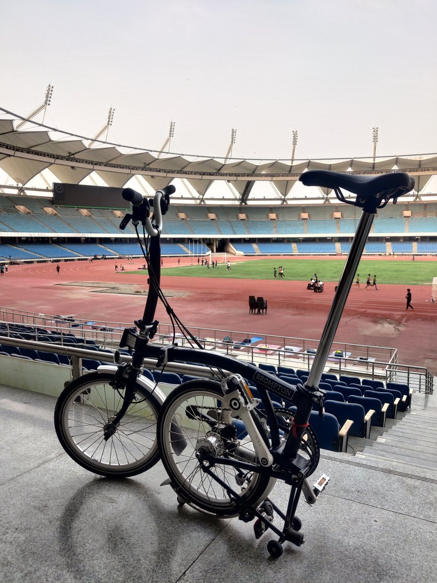 dalipsabharwal's tweet photo. The ride 🚲 after work takes away all the stress and when you decide to take such a halt, it makes you all energetic.

Daily dose of happiness &amp; peace - #cycletowork 😍.

#makecitiesliveable #cycletocommute
#bromptonlove https://t.co/ZKqSVEdIAX