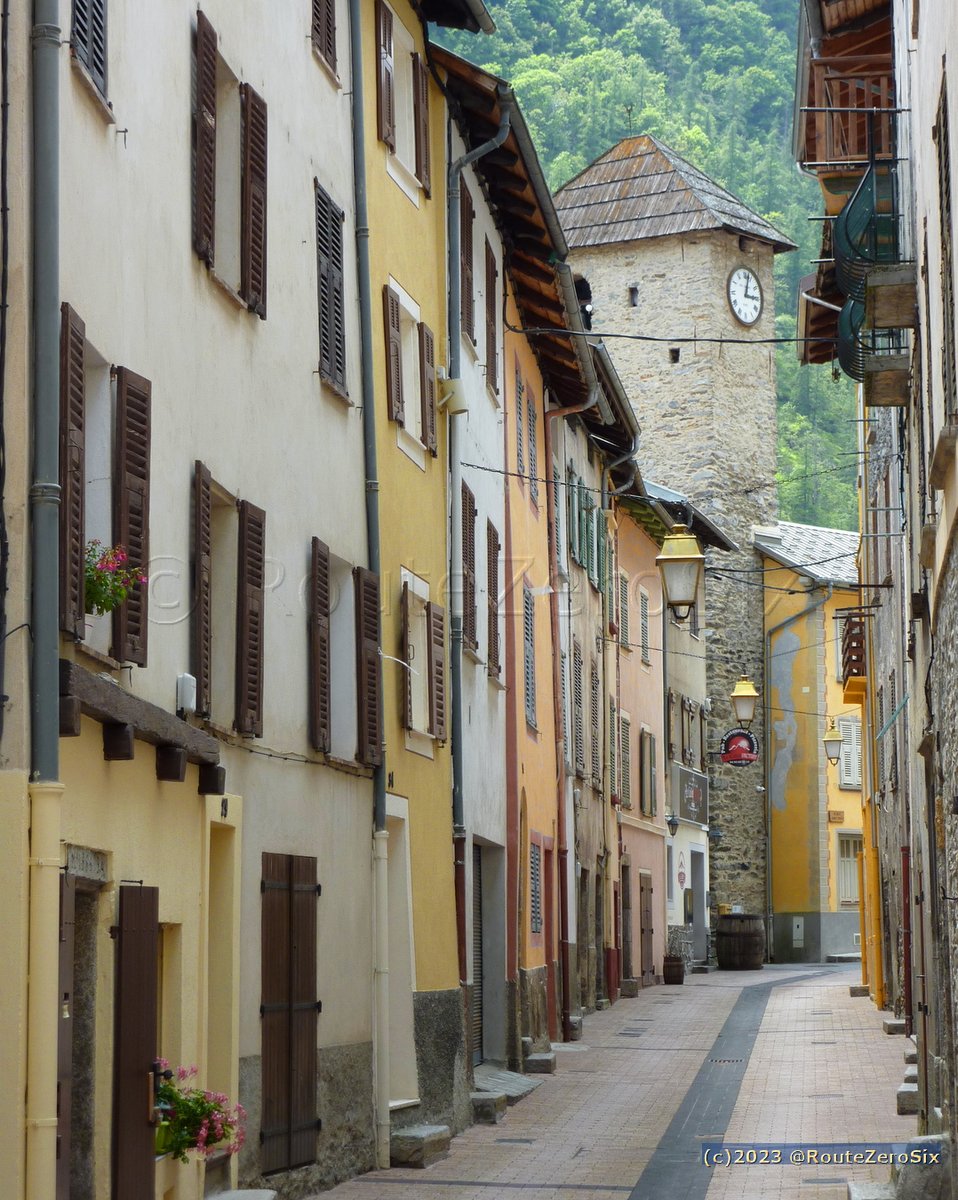 routezerosix's tweet photo. Le pittoresque village d'Isola dans la vallée de la Tinée

#Isola #iso2000 #Tinée #AlpesMaritimes #CotedAzurFrance #Département06 #NiceCotedAzur #MagnifiqueFrance #BaladeSympa @lesstationsnca https://t.co/Vk2yYCe7tA