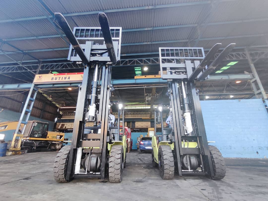 #Entérate || CVG Venalum fortalece la flota de equipos móviles, con la adquisición de montacargas, para seguir garantizando las operaciones. 

#SomosDeporte
<a href="/CVG_Oficial/">Corporación Venezolana de Guayana - CVG</a> 
<a href="/burrundangac/">Angel Gonzalez C</a> 
<a href="/Hectorsilvavzla/">Hector Silva</a> 
<a href="/NicolasMaduro/">Nicolás Maduro</a> 
<a href="/delcyrodriguezv/">Delcy Rodríguez</a>