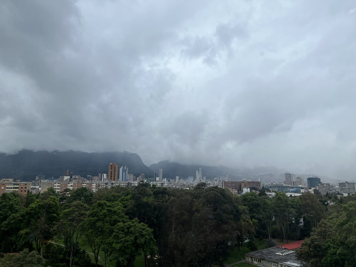 Privileged to be in beautiful Bogotá at #IADR2023 to deliver <a href="/INFORM_IADR/">INfORM consortium</a> keynote this afternoon on “Too Many Decisions: Uncertainty in Temporomandibular Disorders”.