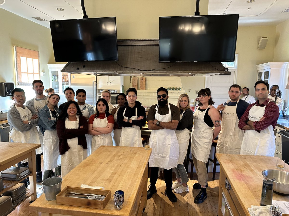 mlmanapat's tweet photo. The small but mighty product management team @NotionHQ moonlights as a brigade de cuisine. Come join us: https://t.co/iSomTvVot4 https://t.co/44OYQFFrlv