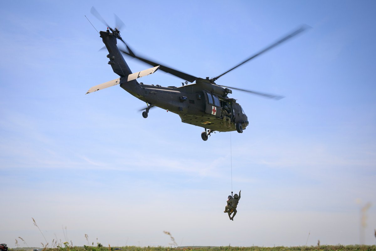 USArmyWHC's tweet photo. The #DefenderEurope exercise #SaberGuardian 23 might have wrapped, but there's still time to recognize great #training that took place of #MEDEVAC hoist operations during #HOSPEX, at the 512th Field Hospital in Mihail Kogalniceanu, Romania.
#Readiness @USArmyEURAF @USArmy https://t.co/dJcPcPzLfd