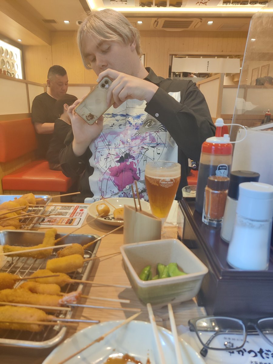 Ties_tf's tweet photo. That's it until now 
In Osaka with @Whipdash rn for 2 more days.
Next stop is going to Hiroshima again then Nagasaki 👍 https://t.co/tm0urPfyxV