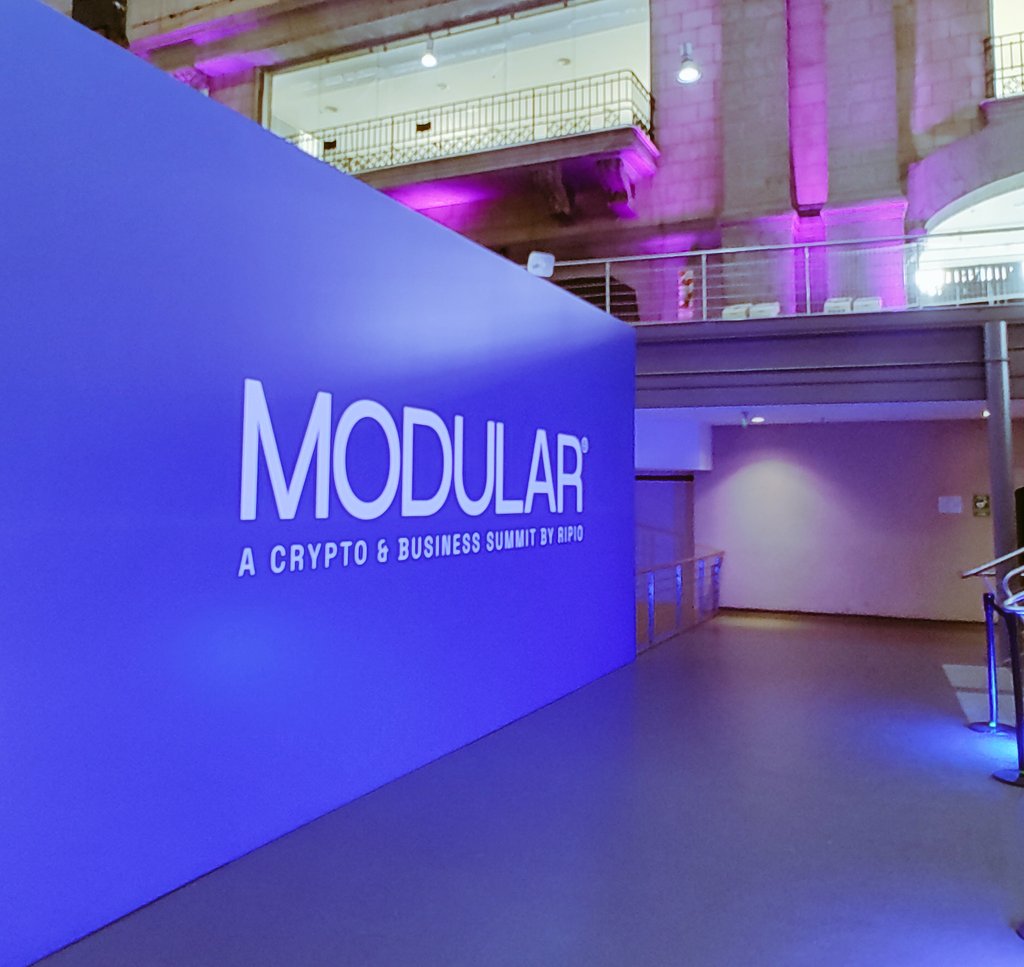 maxminted's tweet image. En la #ModularSummit  aprendiendo sobre identidad digital soberana y zero knowledge proofs de la mano de @ottomorac y #PolygonID