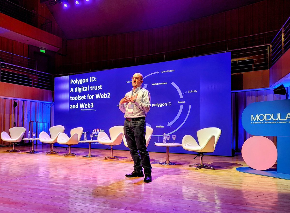 maxminted's tweet image. En la #ModularSummit  aprendiendo sobre identidad digital soberana y zero knowledge proofs de la mano de @ottomorac y #PolygonID
