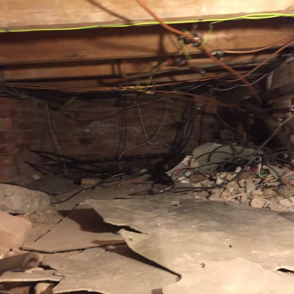 DampStop's tweet image. Timber inspection - Tight squeeze this morning. #timbersurveys #dampandtimber #woodworm