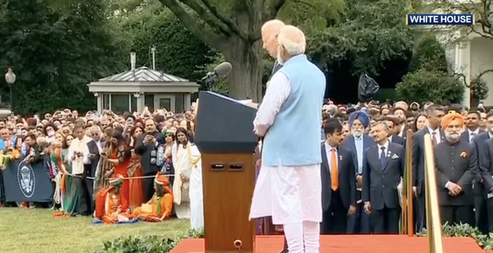 indicanews1's tweet image. The White House welcomed Modi as Biden&apos;s guest.
#IndoUSRelations #ModiMania #VandeMataram #narendramodi #ModiInUSA #indicanews #WhiteHouse