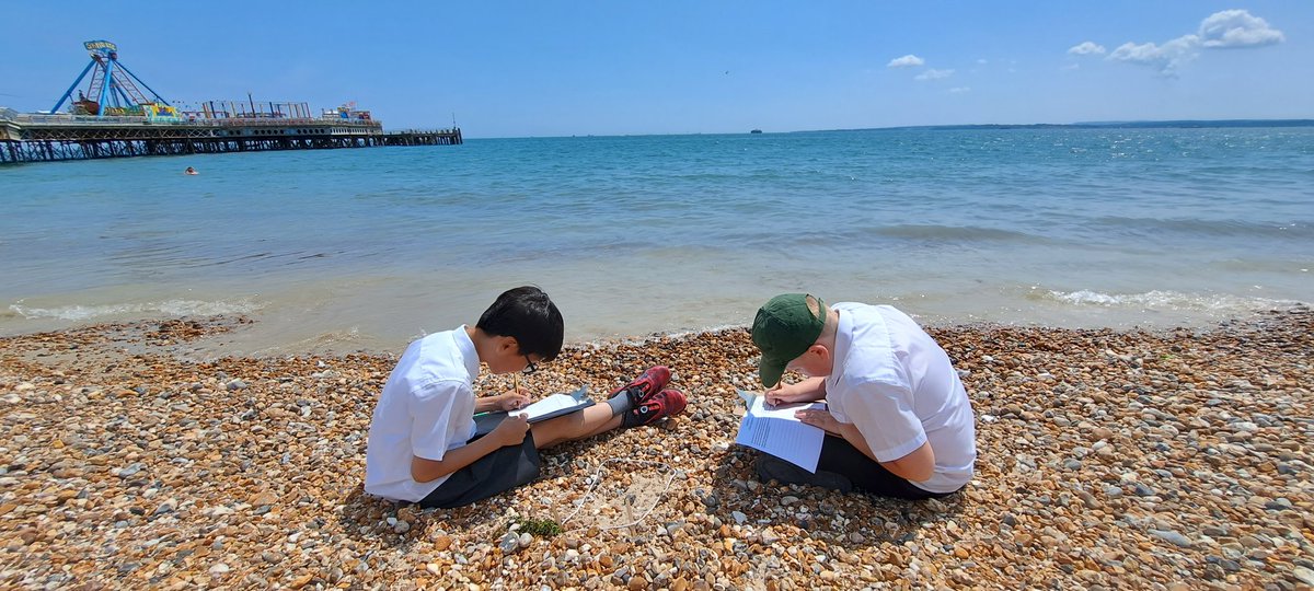 HamiltonAcadY4's tweet photo. A few more photos of our Geography fieldwork activities. #Southsea2023 https://t.co/QBQ8aAGddK