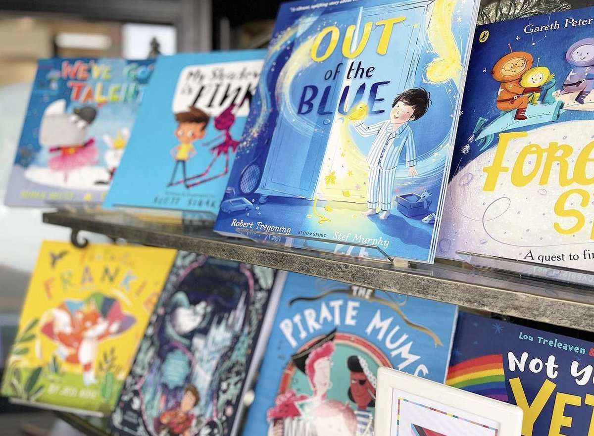 teacher_books's tweet photo. Weโve done some restocking of books for our Pride display! How beautiful does it all look together ๐
@ldlapinski @bobtregoning @NotAgainBen @MrEagletonIan @leewhowrites @PurpleHuskey @scottcreatess @jessrose_illo #booksforpride #PrideMonth2023 https://t.co/Z7YTyK15sK