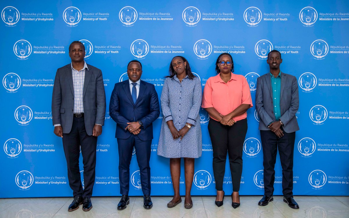 Hon. @jnabdallah received @vuwamuta, the @DOTRwanda Country Director, in a courtesy meeting. Their discussions focused on the continued partnership for #youth empowerment, especially on impacting communities through digital entrepreneurship skills. #Rwanda #RwandaYouth