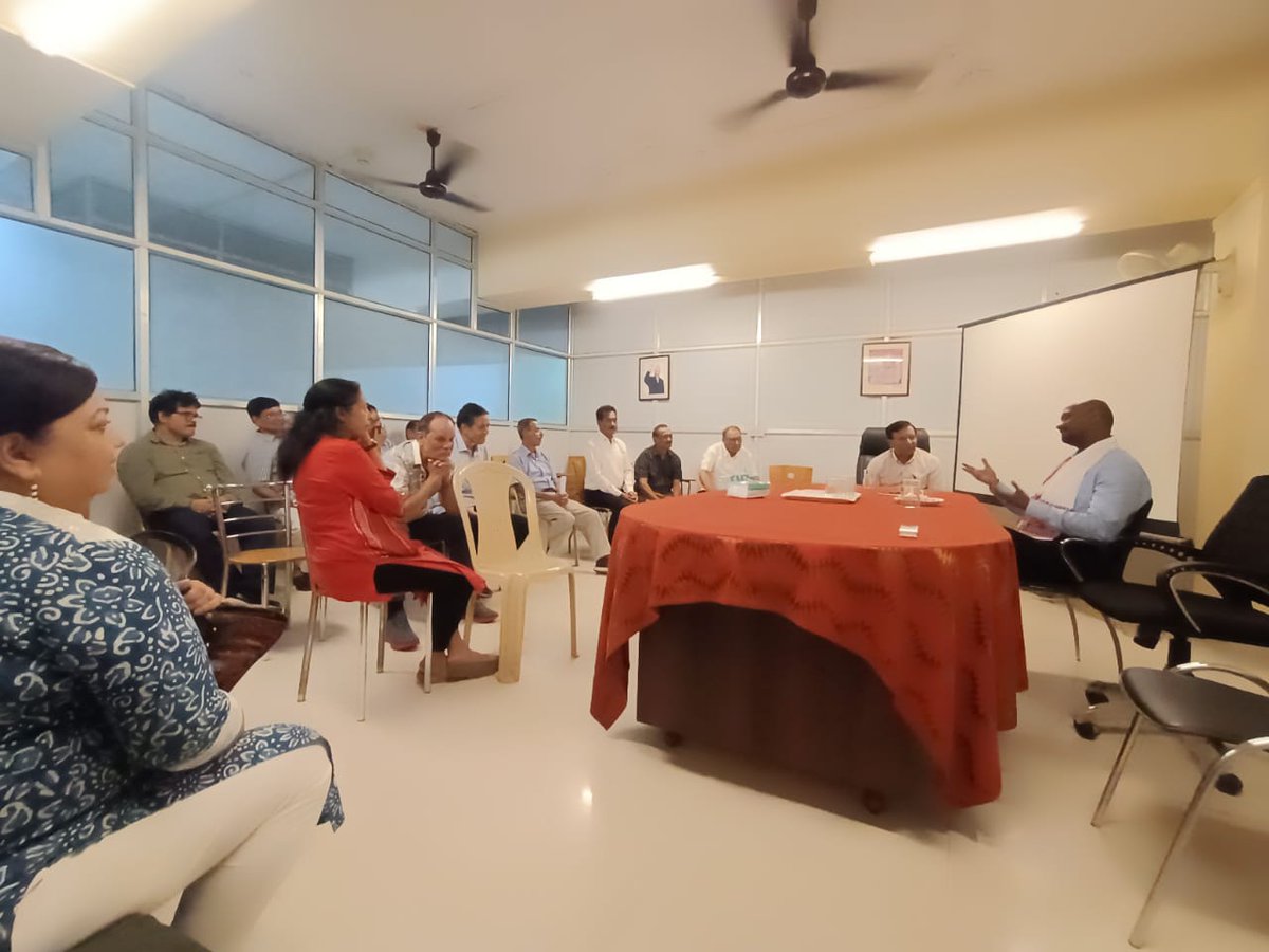rgvnho's tweet photo. Hello &amp; Milo is a club of rgvn is formed to provide services to senior citizens. It performs activities that keep the senior citizens engaged, activities like singing, recreation, and recitation sessions are conducted in the club.
#rgvn #seniorcitizenclub #awarenesstalk https://t.co/RJ9TwSZxto