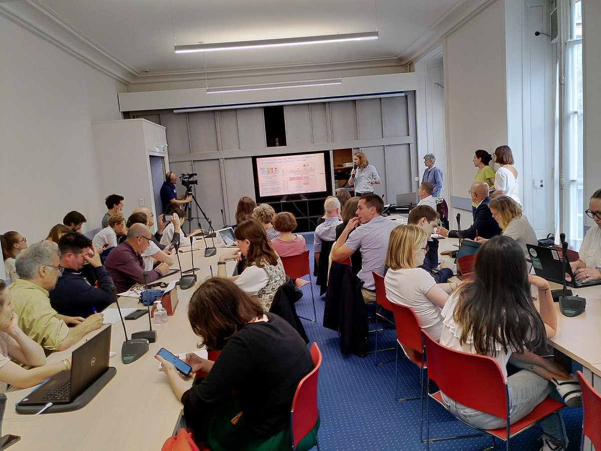 bioconsomacteur's tweet photo. Conférence de presse sur l'affichage environnemental et le #planetscore
Pour un #affichage qui rende visible ce qui ne l'est pas pour les citoyens lors de leurs achats, mais aussi mettre la pression sur les marques et les distributeurs
#confiance #transparence
@asso_enverite https://t.co/A3lFZDq3Di