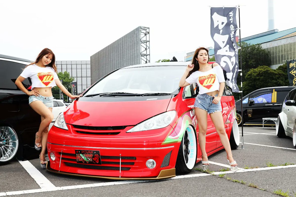 D9Japan's tweet photo. ホットスプリングス！
暑すぎた会場でしたが、懐かしい人や久々の人が沢山居て1日楽しかった(≧∇≦)
参加された皆さんお疲れ様でした😎👍
#ホットスプリングス 
#hotsprings
#bdash
#bdashsound
#select101
#diecock
#perorist 
#castamcar
#toyota
#estima https://t.co/FGaEZU8e5D