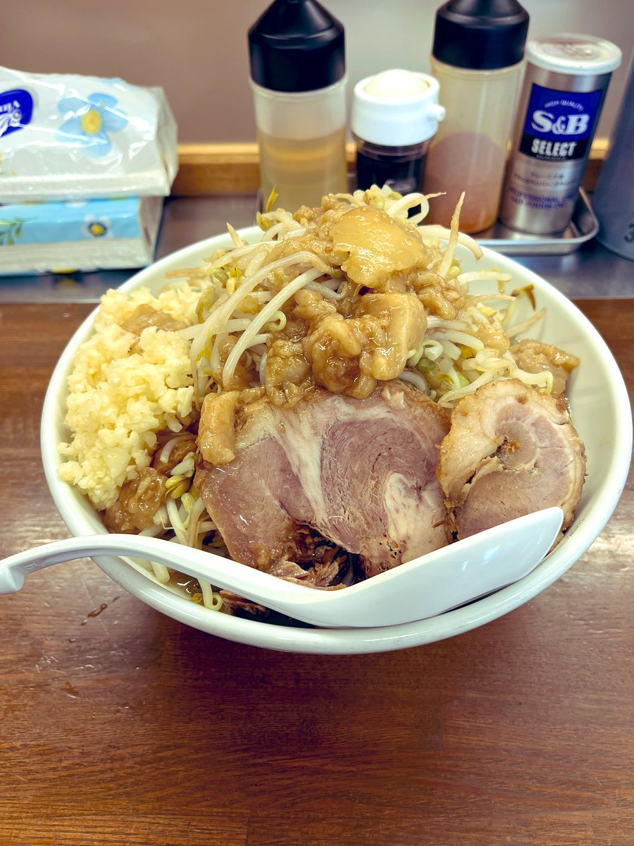 宮二郎　

埼玉県深谷市

豚骨ラーメン250g 全部増し！
ボリューム満点💯ワシワシ麺！最高😀