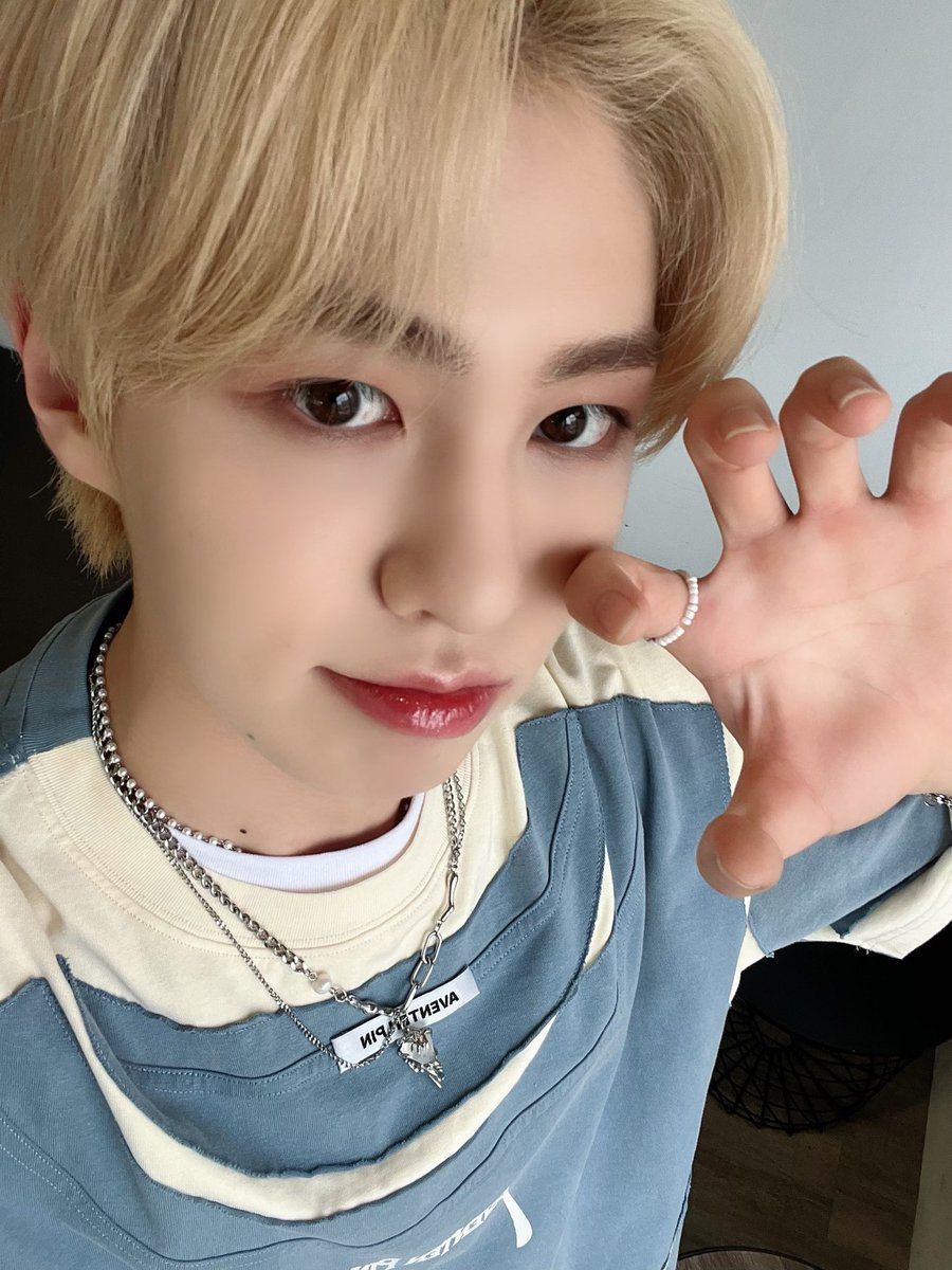 [#에이든]

뀨🐱

#EPEX #이펙스 #AYDEN #에이든