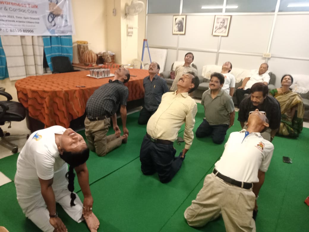 rgvnho's tweet photo. Yoga Day celebrates at, Hello &amp; millo club of RGVN , a Senior Citizens club.
#yogaday #rgvn #seniorcitizenclub https://t.co/1DoPgzwxcA