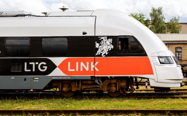 IcexLituania's tweet photo. 🚆La empresa ferroviaria LTG Cargo @LTGelezinkeliai planea la compra de locomotoras eléctricas 

🗓️ La licitación se anunciará en los próximos meses, una vez terminadas las consultas preliminares del mercado

👉 Para más información https://t.co/6K9PdPGXkN https://t.co/SVGeYsw5rd