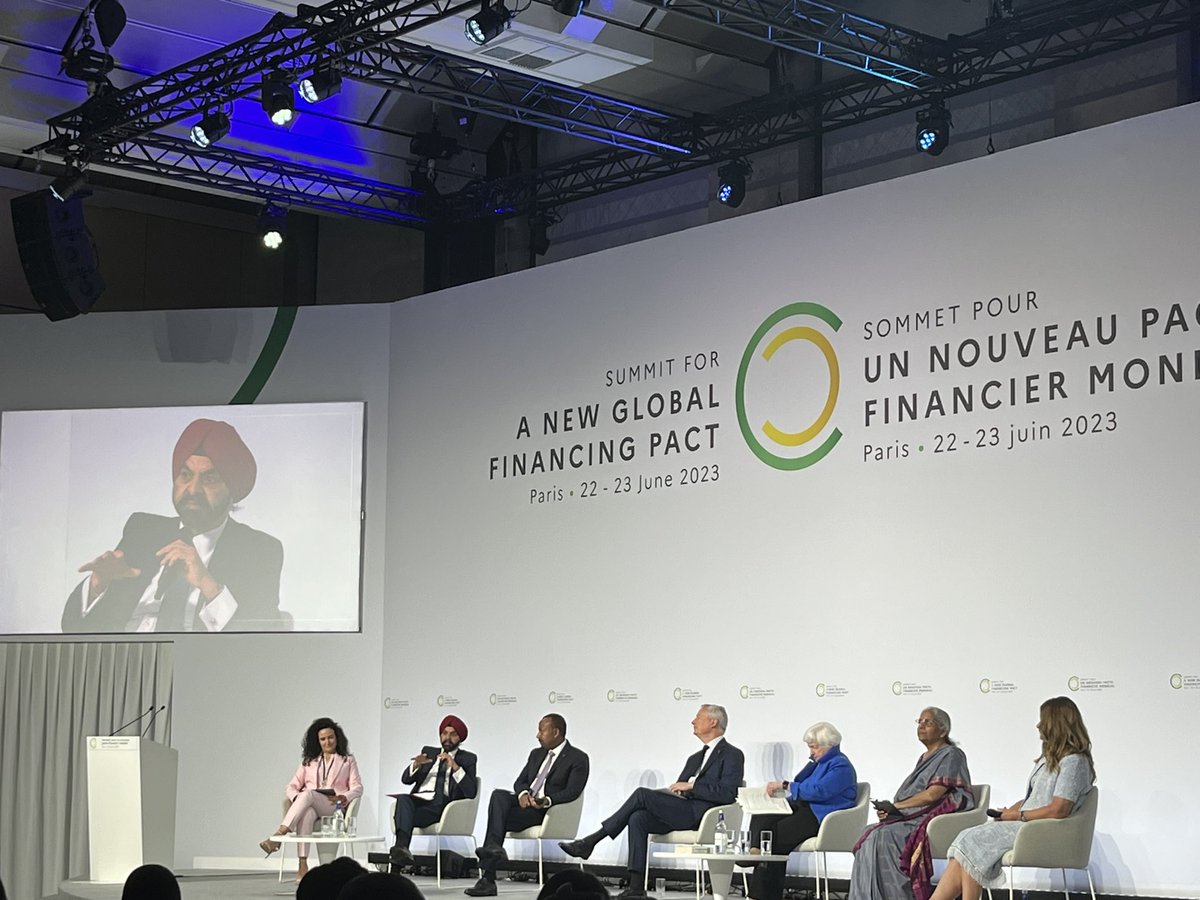 “I have 2 daughters &amp; 1 grandchild. I want to be able to look them in the eyes &amp; say I didn’t sit back as an armchair critic, but worked to make a difference!”

Great meeting the <a href="/WBGPresident/">WBGPresident</a> &amp; listen to his firm commitment in solving complex global challenges!
<a href="/WorldBank/">World Bank</a> <a href="/ypfbd/">Youth Policy Forum - YPF</a>