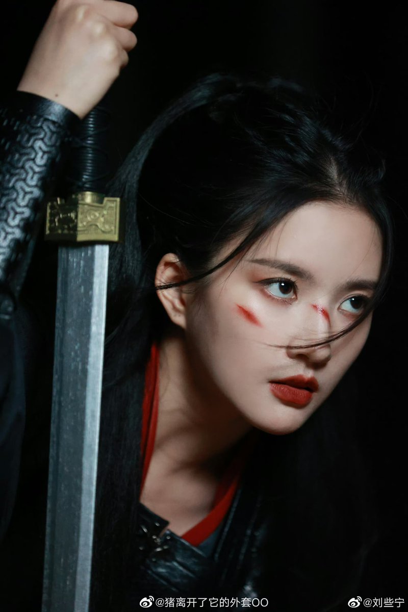 Allcbizmelons's tweet photo. #LiuXiening’s Dragon Boat Festival photoshoot

#Cpop https://t.co/PGZhd5yzCg