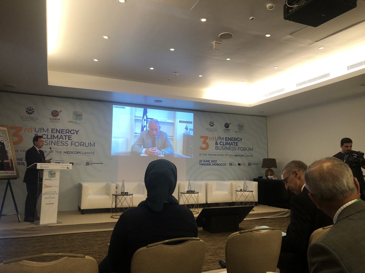DIMED_MEAE's tweet photo. « La transition énergétique en #Méditerranée exige une action coordonnée et des investissements innovants »

Ouverture par Nasser Kamel, SG @UfMSecretariat du 3ème Forum d’affaires Énergie &amp; Climat co-organisé par @CGEM_MA et UfM

En marge de la #MedCop à Tanger 🇲🇦
@medcop23 https://t.co/062BdKeTSd