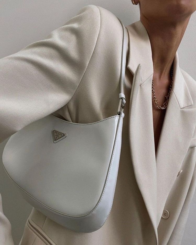 SelectOutfit's tweet photo. white prada https://t.co/DGQmKTiHX6