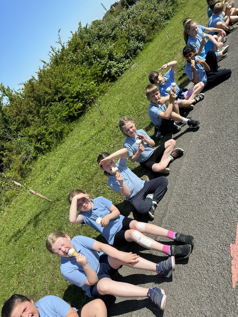 Hazel Ryan tweet media