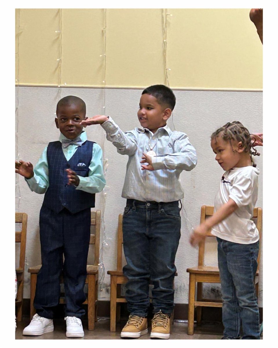 SCAPNY's tweet image. Students from SCAP's Bigelow Avenue Early Learning Center during their Moving Up Ceremony. This year, 100 three-year-olds and 95 four-year-olds are moving up! For more info on SCAP's early learning programs, email jhalsdorf@scapny.org or call 518-377-8539.