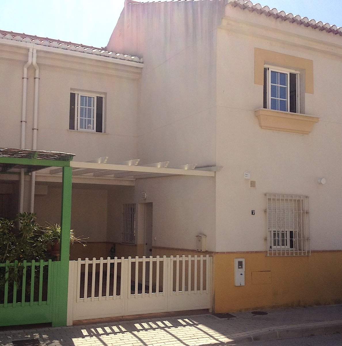 We have the October half term week available at this lovely Spanish Townhouse  in Andalusia! 

The property is just moments from the beach!

Enquire quoting ID # 3012

exchangeholidayhomes.com

#Exchange #Spain #Andalusia #HolidayHomes