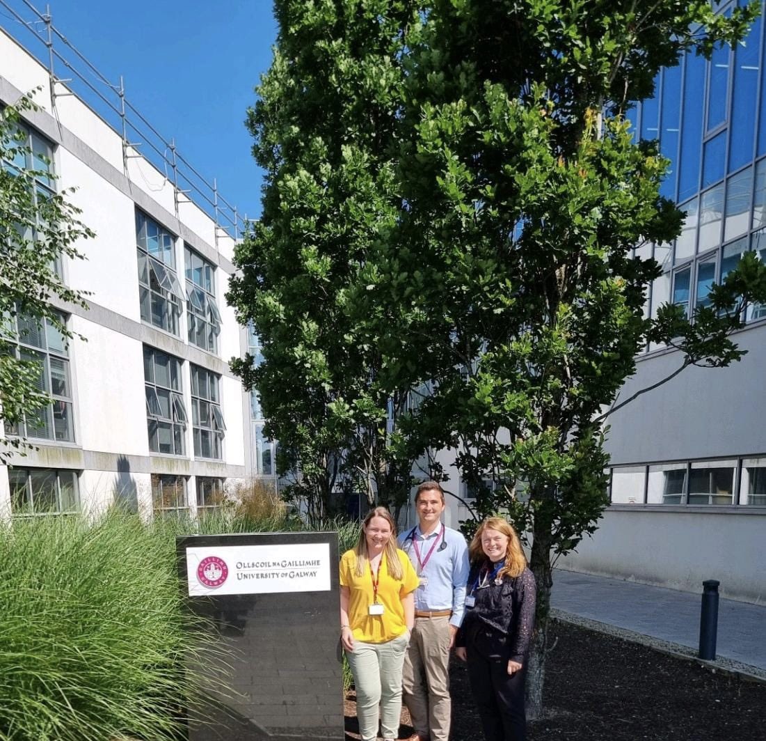 Finished in @saoltagroup &amp; <a href="/CrfgHrb/">HRB Clinical Research Galway</a>!Thanks to all the friends &amp; colleagues I worked with. Great too to work in the same hospital as my two sisters for the last 6 months. Exited for fellowship in <a href="/Sunnybrook/">Sunnybrook Health Sciences Centre</a> 🇨🇦 and hope to be back West soon! <a href="/M2020Ni/">Evelyn Murphy</a>  &amp; @FionaMu93401411