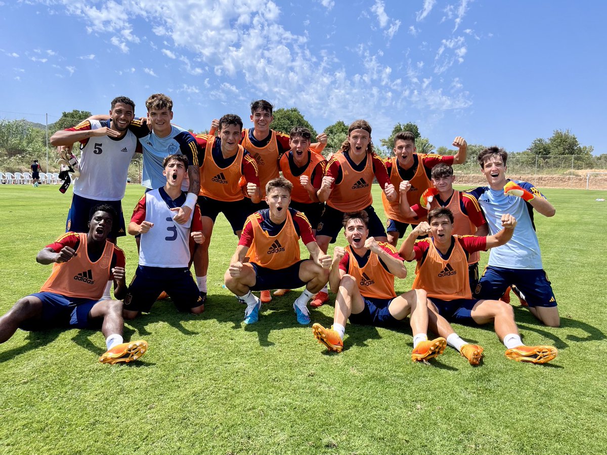 🏆 ¡𝗘𝗤𝗨𝗜𝗣𝗢 𝗚𝗔𝗡𝗔𝗗𝗢𝗥!

⚙️🚀 Sigue la puesta a punto 💪🏼

#U19EURO | #VolverAGanar