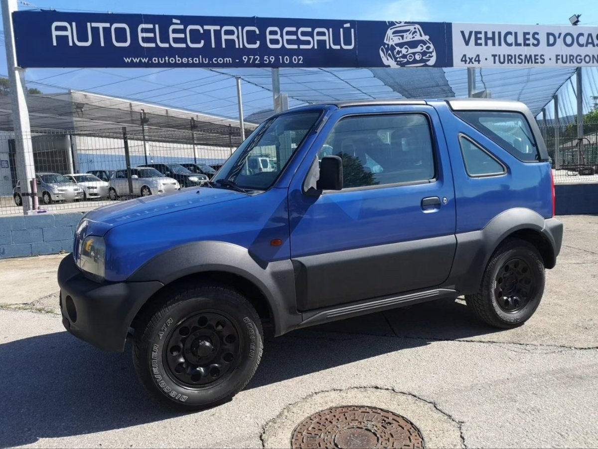 AutoBesalu's tweet photo. 📢 Més novetats 

SUZUKI JIMNY 1.3 

👉 4x4 
👉 Hard Top
👉 Aire condicionat 
👉 Enganxall per a remolc
 
ℹ️ https://t.co/MLG9PNSRKO

#ocasio #vehiclesocasio #suzuki #jimny #besalu #garrotxa #girona https://t.co/HF2HRMUny7