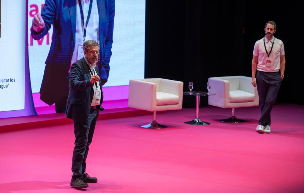 Fructífero Congreso de los Frutos Rojos en el que se han dado cita la #sostenibilidad, la #salud, la responsabilidad social y otras tantas materias de interés de un sector referente mundial en #calidad y buenas prácticas 🍓🌱. Felicidades a #Freshuelva y a todos los participantes