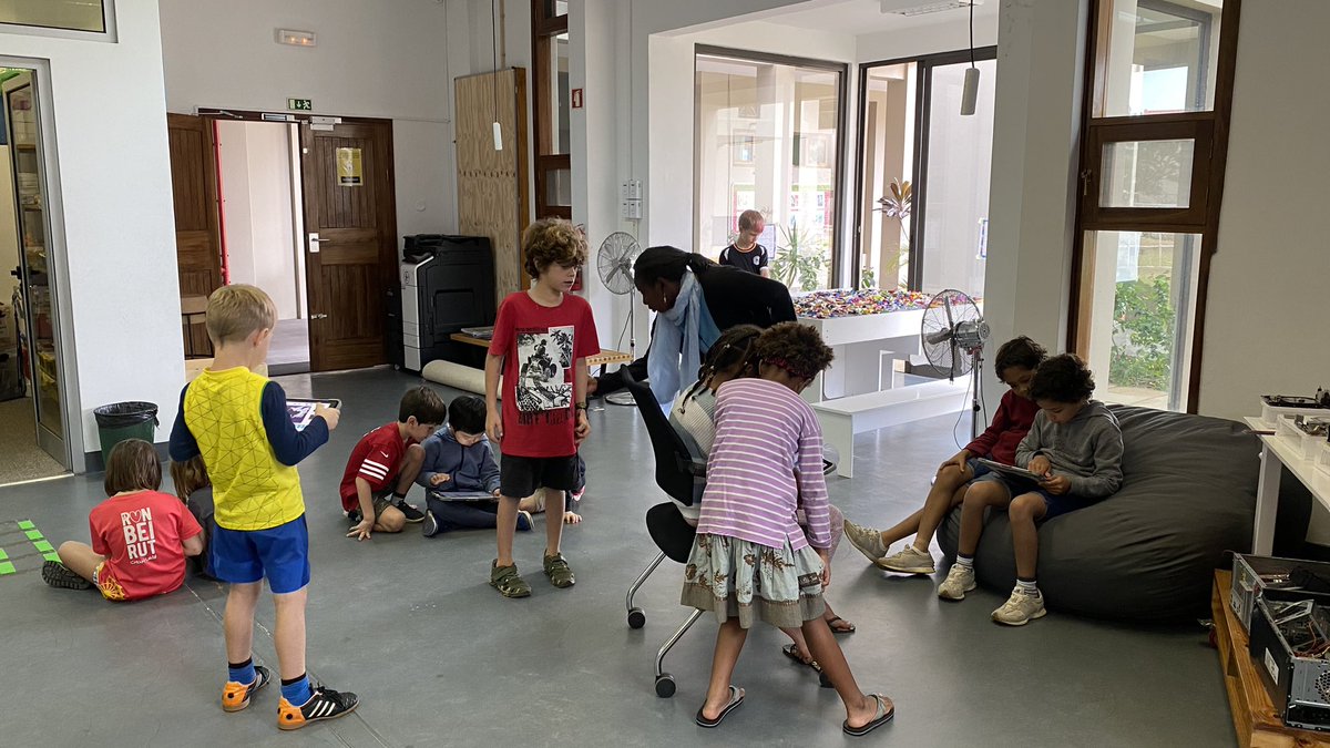 AmyChasauka's tweet photo. We kicked off the Holiday Camp @AISMmoz on a good note! Lots of fun and engaging learning experiences and some cool dance moves too. I love this! It’s such an honor to be part of this program. #aismlearns #aismSTEMLab https://t.co/mhafFwm04L