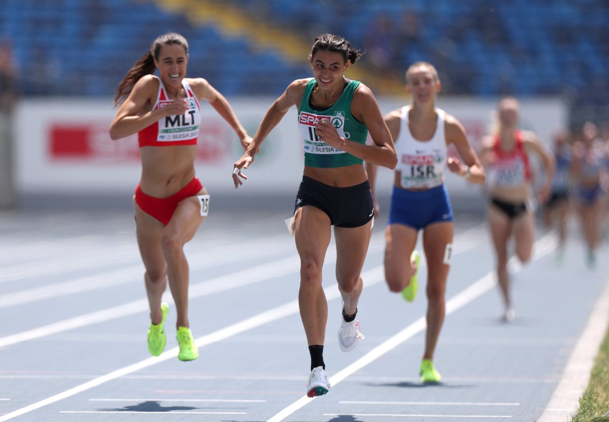 EuroAthletics's tweet photo. Maximum points for Sophie O'Sullivan in the 1500m on her senior Irish debut in #Silesia2023! 🍀🇮🇪

She follows in the footsteps of her mother Sonia O'Sullivan who won the 1500m at the European Cup Second League three times! 🙌

#EG2023 https://t.co/nBCIGaR7Sn