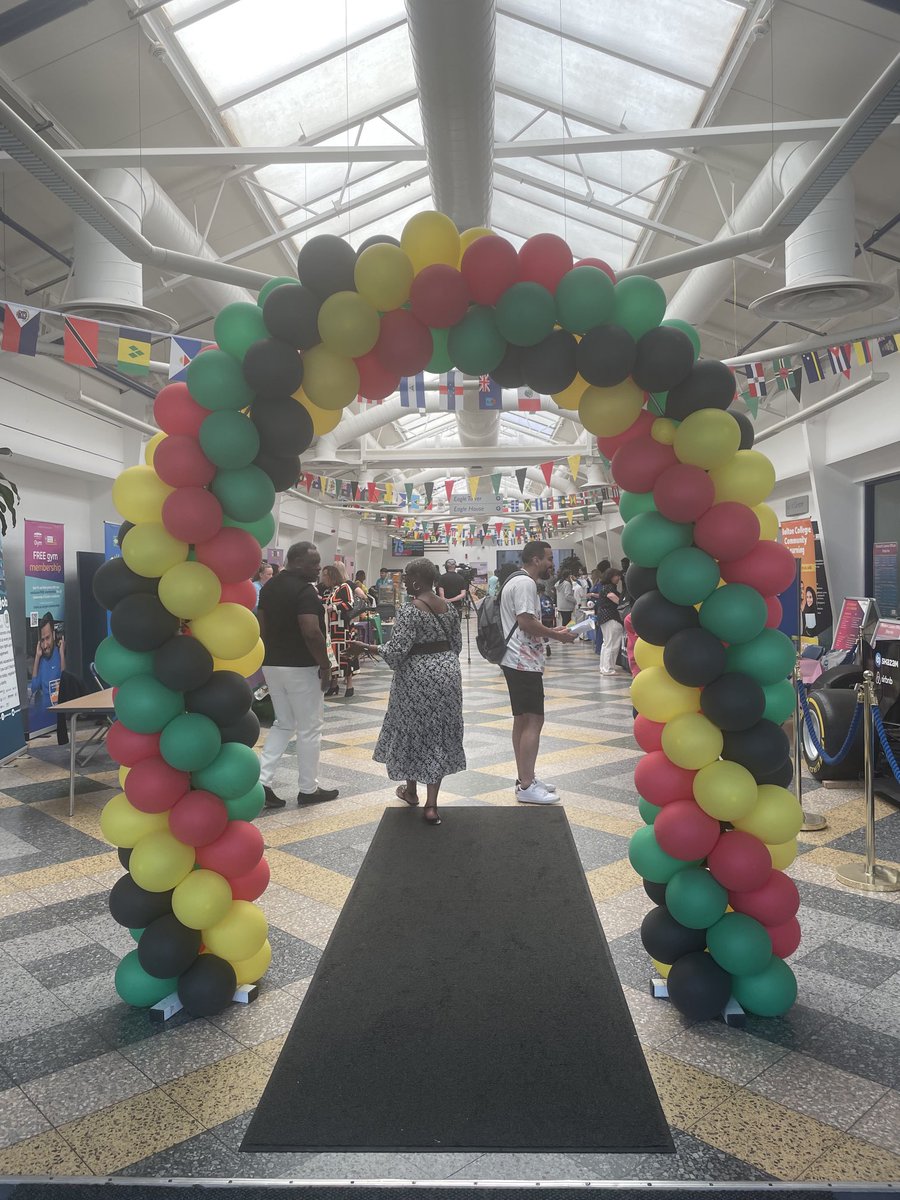 Lots of activity ⁦@BoltonUni⁩ for 75th Windrush anniversary celebrations. 😍💃🏾🎤🎶🇯🇲🇬🇧