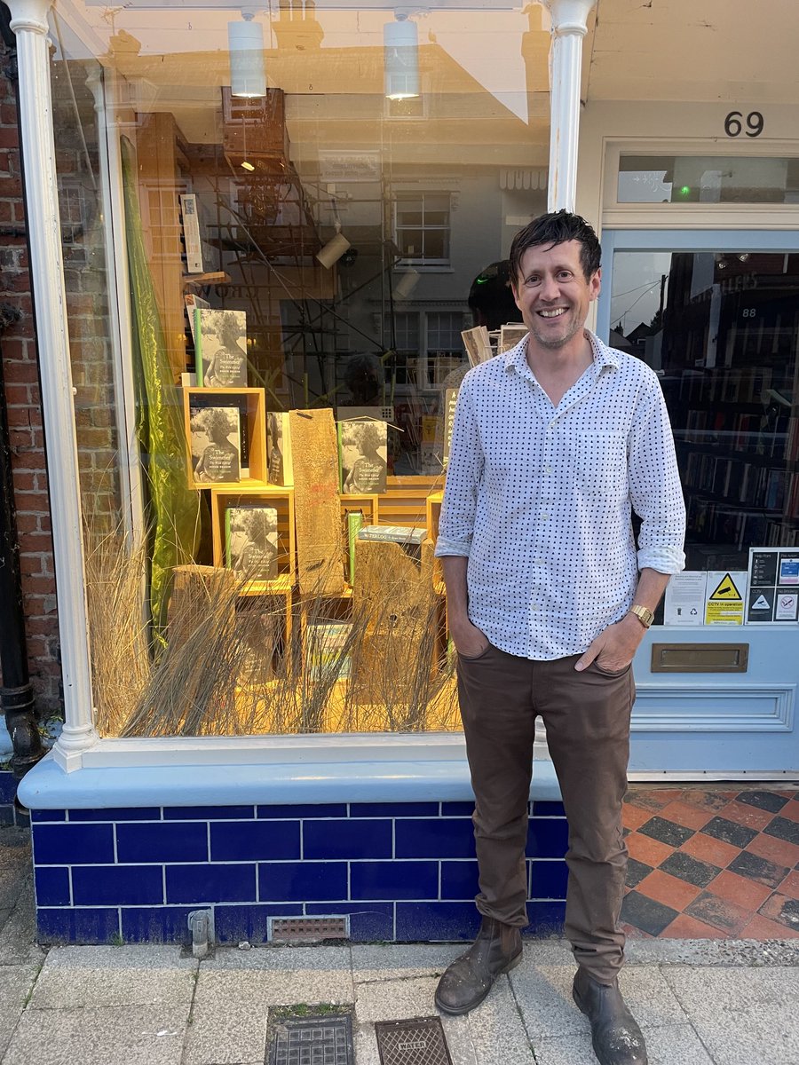 Thank you ⁦<a href="/SouthwoldBooks/">Southwold Books</a>⁩ for organising the beautiful Sailor’s Reading Room for a memorable summer solstice Roger Deakin talk complete with sea swim afterwards. And this fabulous window…