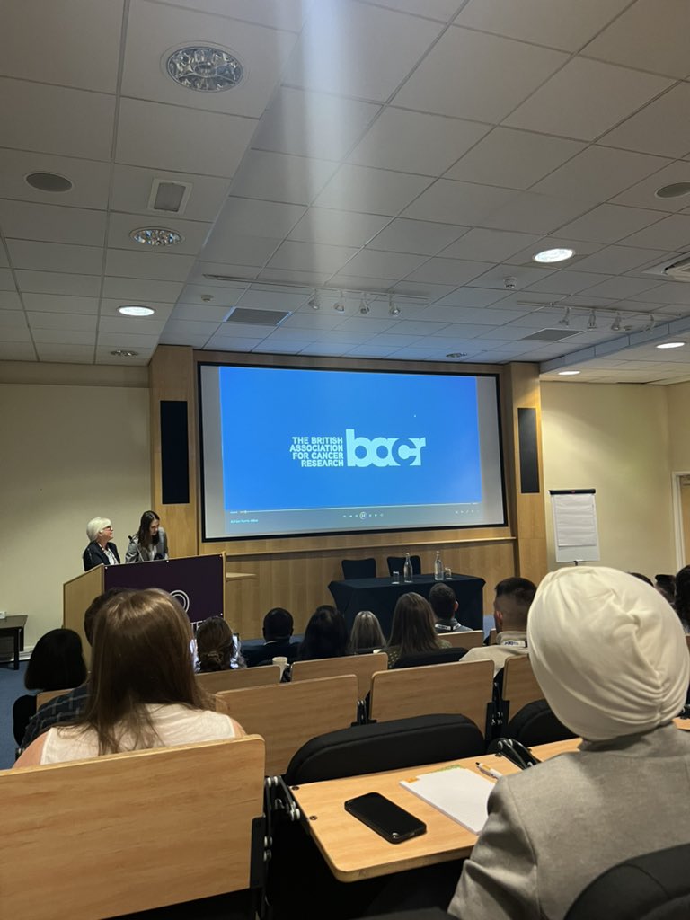 FionaMalcomson's tweet photo. Great to be at the @TheBACR #trailblazers conference organised by ECRs for ECRs #cancerresearch #earlycareerresearchers #bacr https://t.co/ae9JYqEXxA