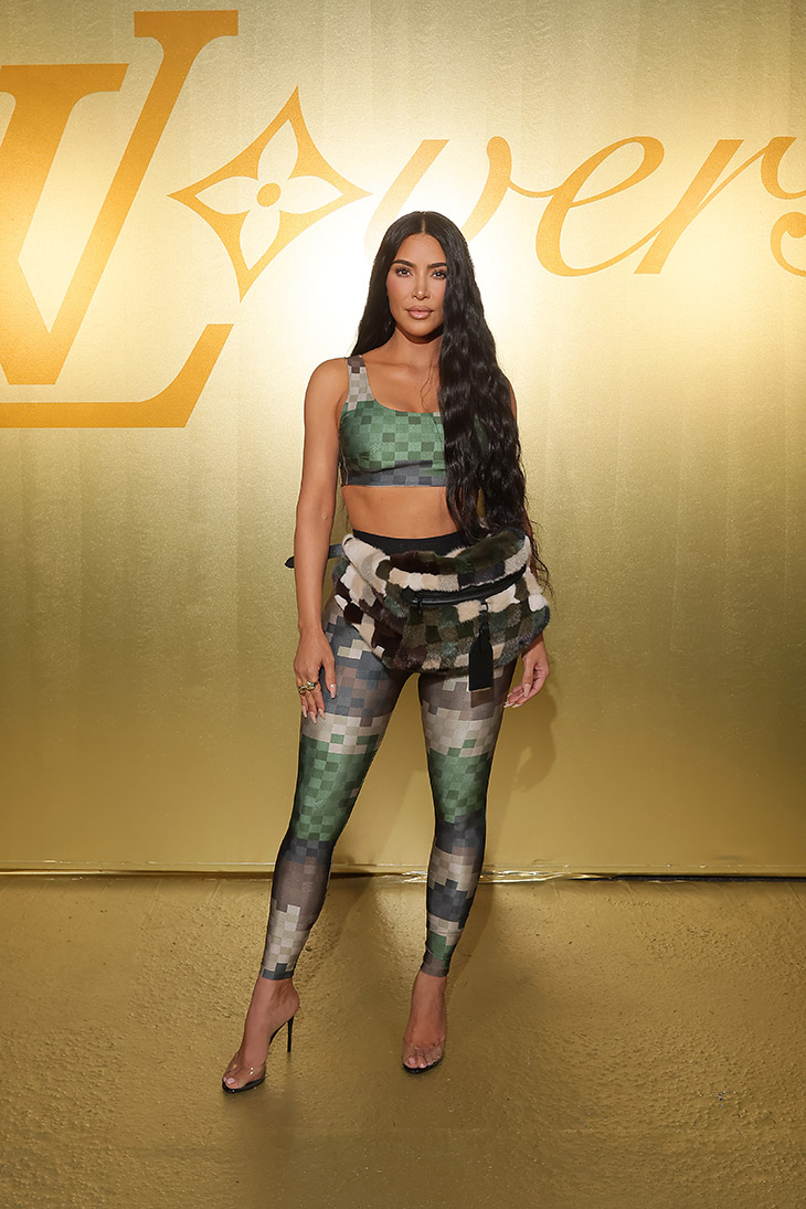 designscene's tweet photo. #Beyonce, #Rihanna, #JayZ, #JacksonWang, #JaredLeto, #KimKardashian, #MeganTheeStallion, #Zendaya, and more attended #LouisVuitton’s latest show: https://t.co/box1FwfebA https://t.co/CxpUbAcXCq