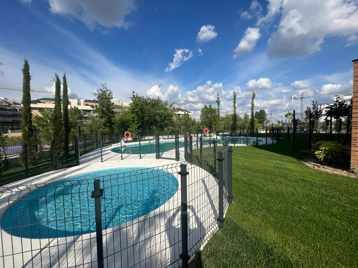 𝗘𝗗𝗜𝗙𝗜𝗖𝗜𝗢 𝗜𝗟𝗘𝗫 𝗕𝗢𝗧𝗔́𝗡𝗜𝗖𝗢. 🌳

💥 Ya hemos acabado esta obra dotada del diseño más innovador. 💥

📍 Calle Alvarado, 6. Colmenar Viejo (Madrid).

#nismar #obranueva #proyectos #construccion #madrid #ilexbotanico

Más información: 👇
nismar.es/proyecto/edifi…