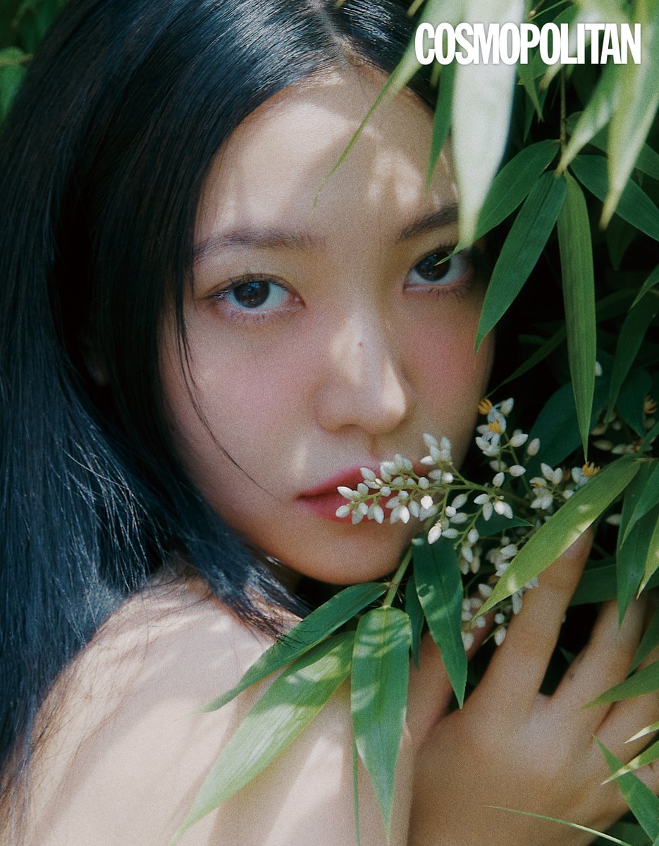 RVsmtown's tweet photo. Check out more of our editorials and articles
in 'COSMOPOLITAN' website
&amp;JULY issues

#김예림 #KIMYERIM
#레드벨벳 #RedVelvet
#예리 #YERI
#청담국제고등학교 #BITCHXRICH #백제나
#코스모폴리탄 #cosmopolitan https://t.co/woWQLtglAo