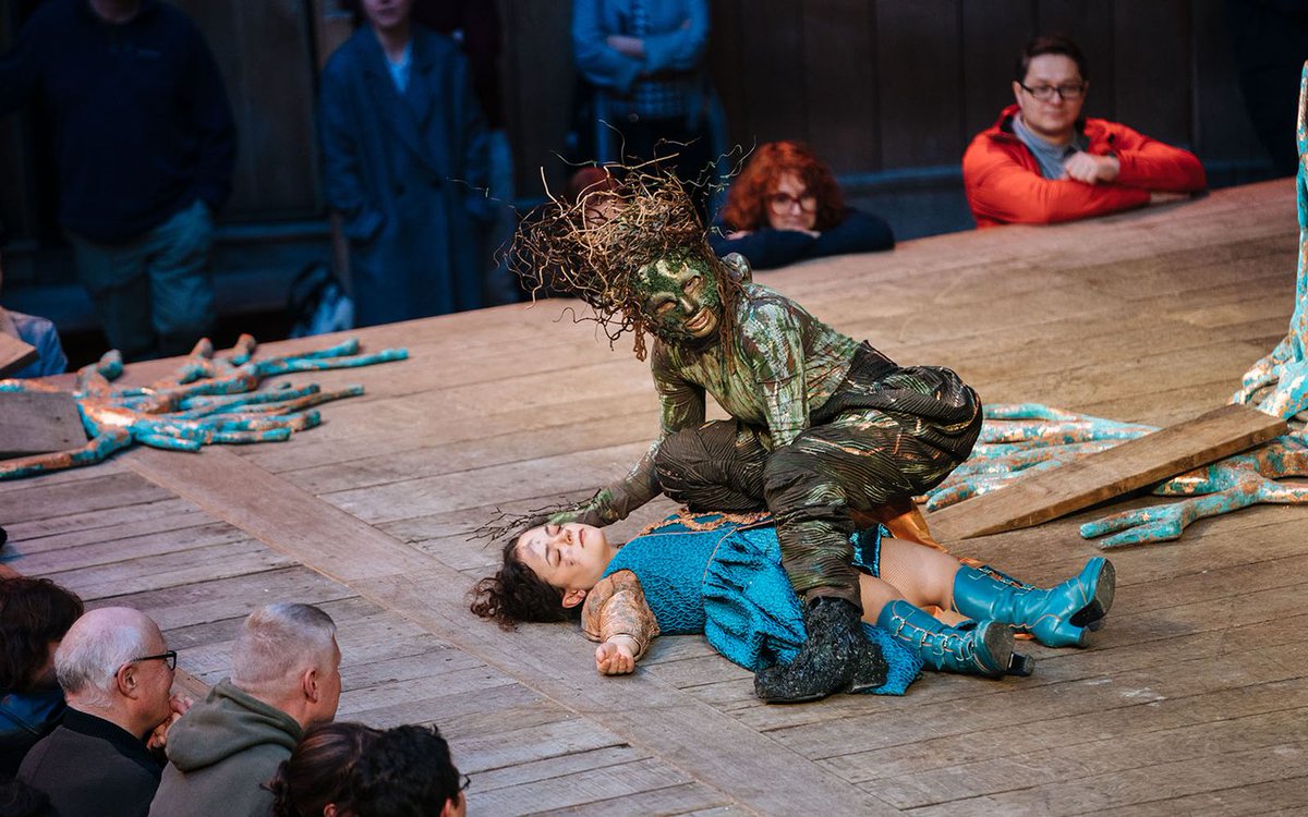 To make sure we don't fall asleep like Hermia here, before our Midnight Matinee... 💤

Share your best tips for staying awake in this 🧵

---

📸 Helen Murray