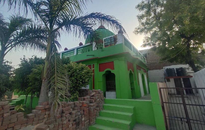 ajaychauhan41's tweet image. जिस हेमू को इतिहासकार भारत का नेपोलियन कहते थे। उनकी समाधि असंध रोड सौदापुर में थी, अब वहां दरगाह है।