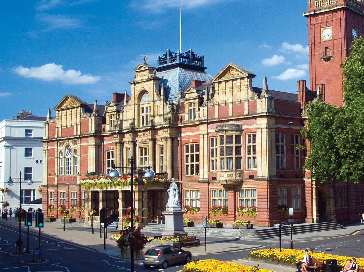 Plans for the restoration and access improvements to Leamington’s Town Hall, as the first phase of establishing a Creative Hub, have been given the green light by the Planning Committee.

Read more: warwickdc.gov.uk/news/article/1…