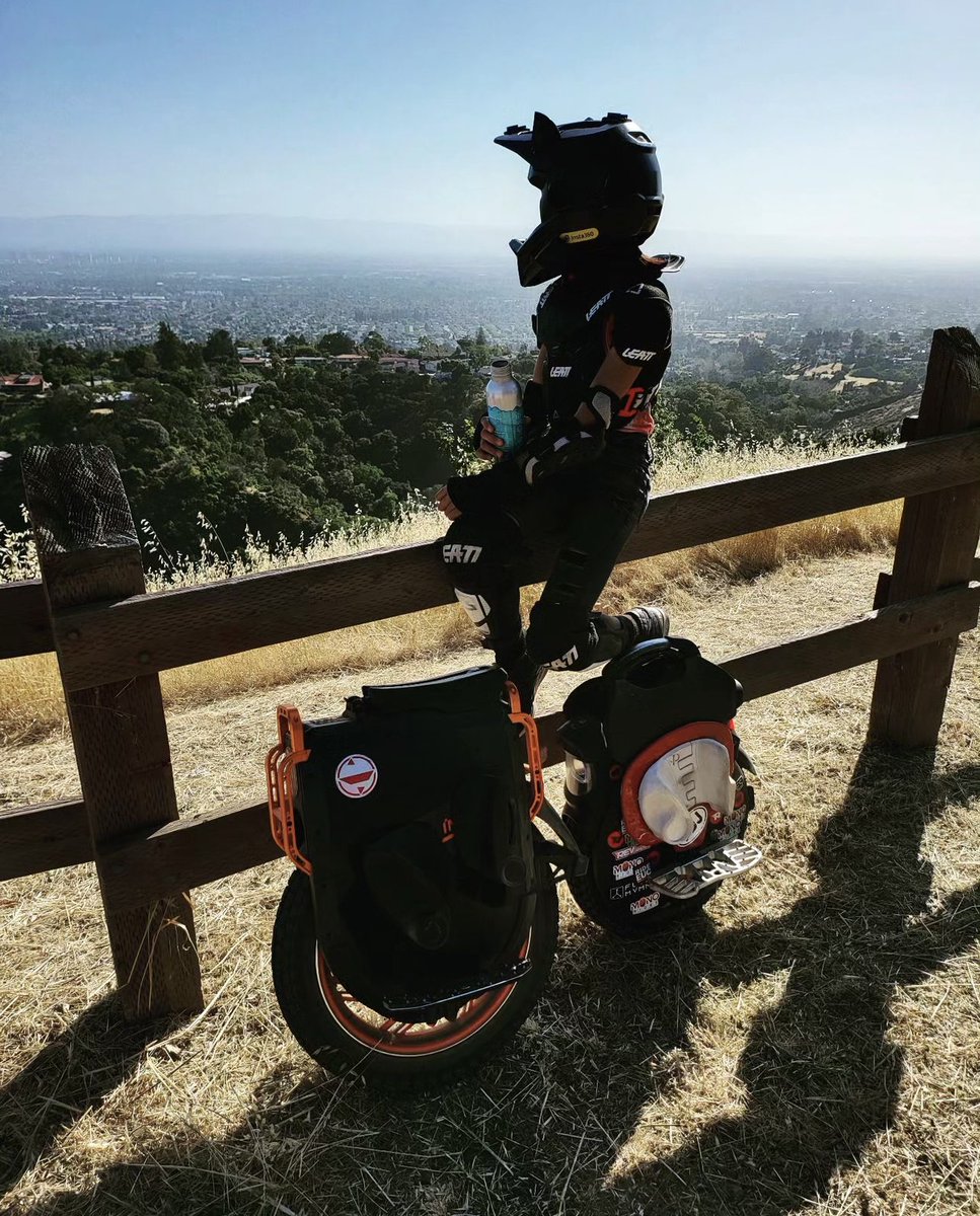 Be grateful for the journey that brought you to where you are today. No destination is out of reach any longer. ⚡

#euc #electricunicycle #inmotionv11 #v11 #eucgoals #euccommunity #unicycle #inmotion #inmotionusa #myinmotion #v10 #v10f #v8f #v12 #inmotionv13