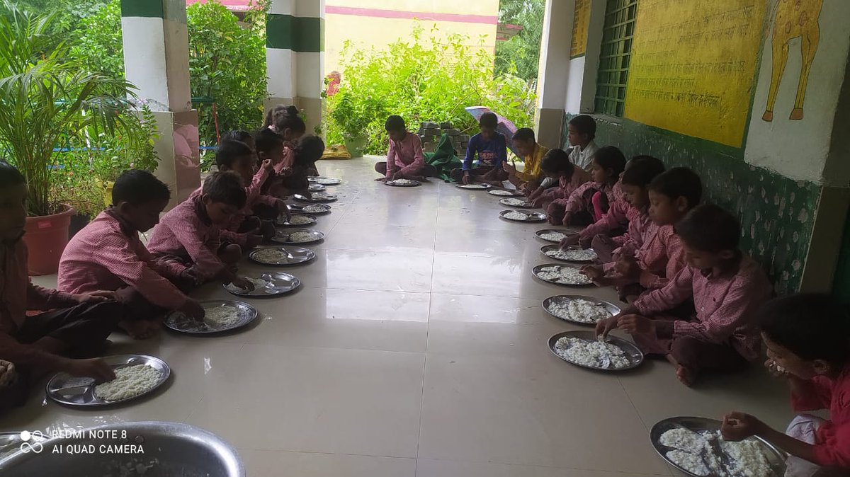 bsa_kannauj's tweet photo. बेसिक में योग उत्सव, 21 जून
#YogaInBasic
@basicshiksha_up
@thisissanjubjp
@dm_kannauj https://t.co/080bBPmFP7