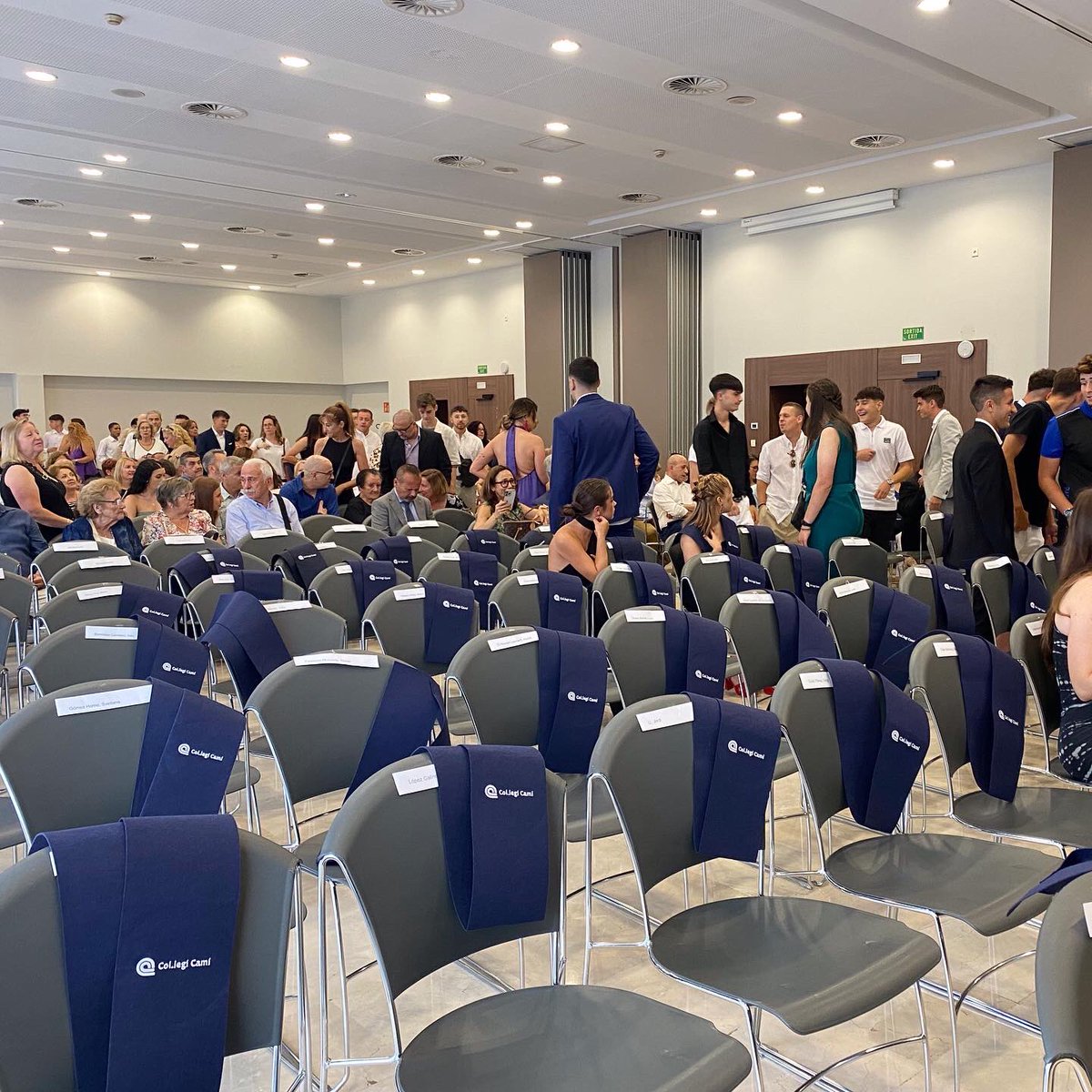 #GraduacioCami 2023!🎓

Moltes felicitats i molta sort a tots els alumnes tant de l’ESO com dels nostres Cicles Formatius que es van graduar ahir!👏

#colecami #somcami #graduacio #ESO #ciclesformatius #barcelona