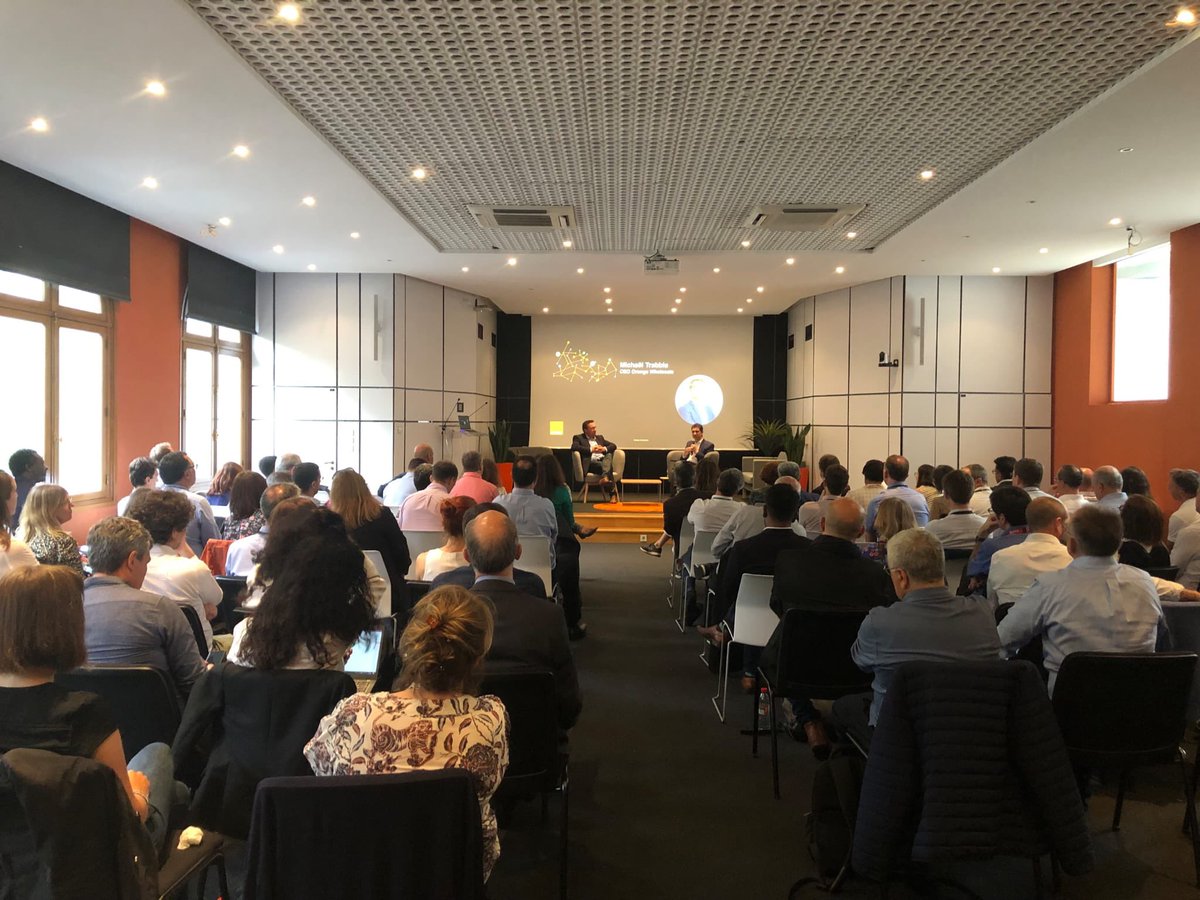 MichaelTrabbia's tweet photo. On ne prend aucune bonne décision en restant dans son bureau 🤷🏻‍♂️

Le contact permanent avec les équipes de terrain comme avec les managers est essentiel pour écouter leur réalité &amp; leurs propositions et pour partager la stratégie &amp; le cap.

Merci pour votre énergie ce matin 👍 https://t.co/cGjJ74FGnP